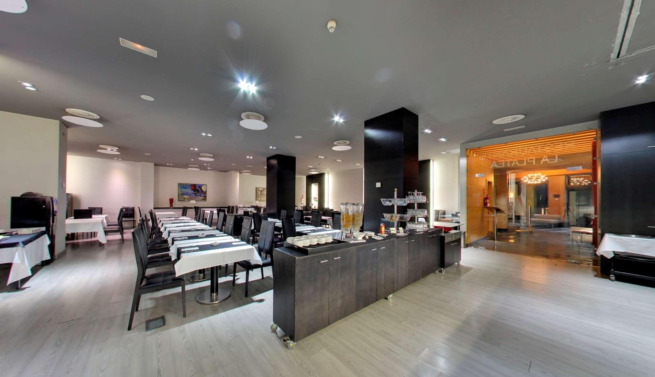 Silken Coliseum Hotel Santander Bagian luar foto
