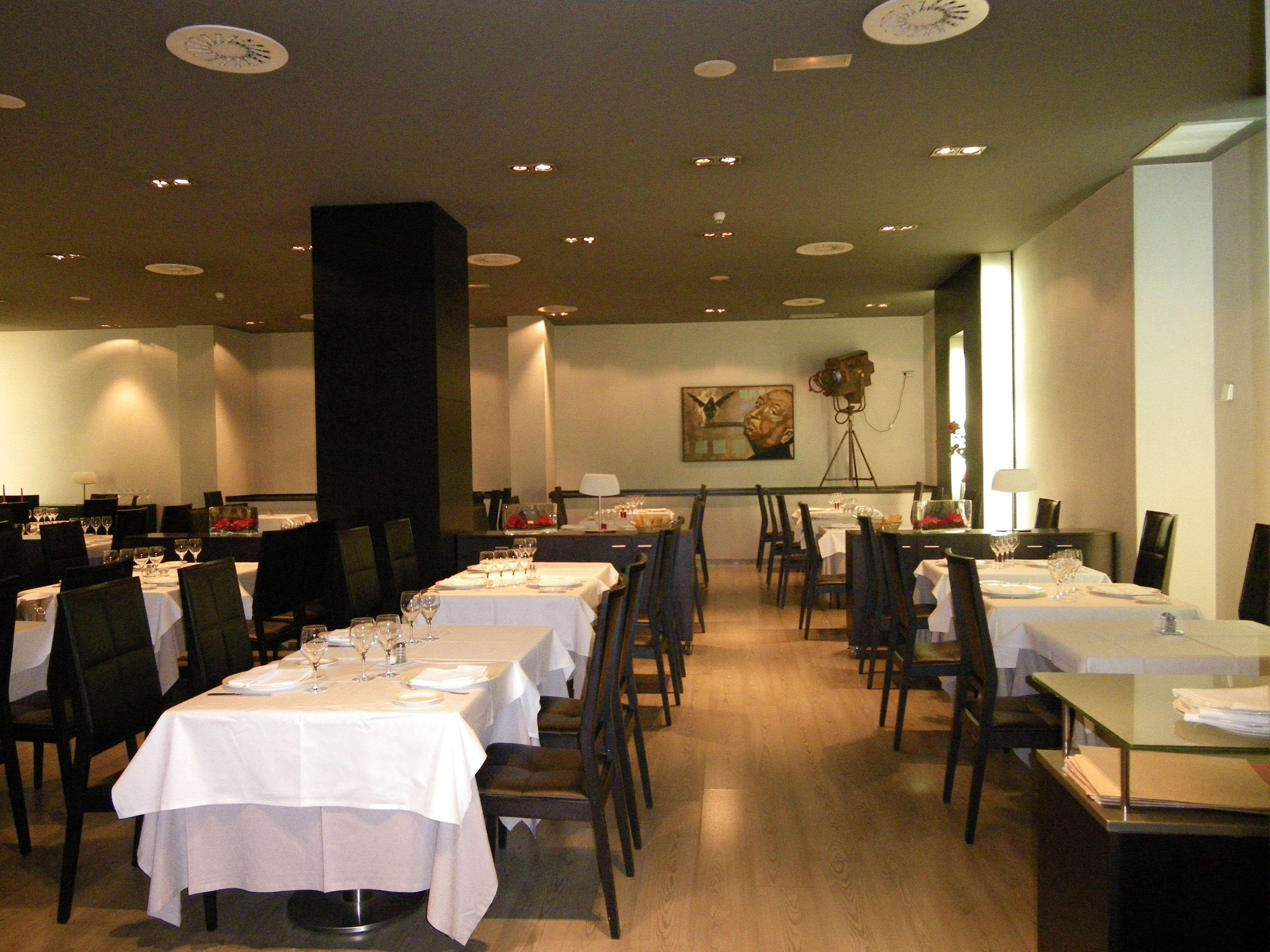 Silken Coliseum Hotel Santander Bagian luar foto