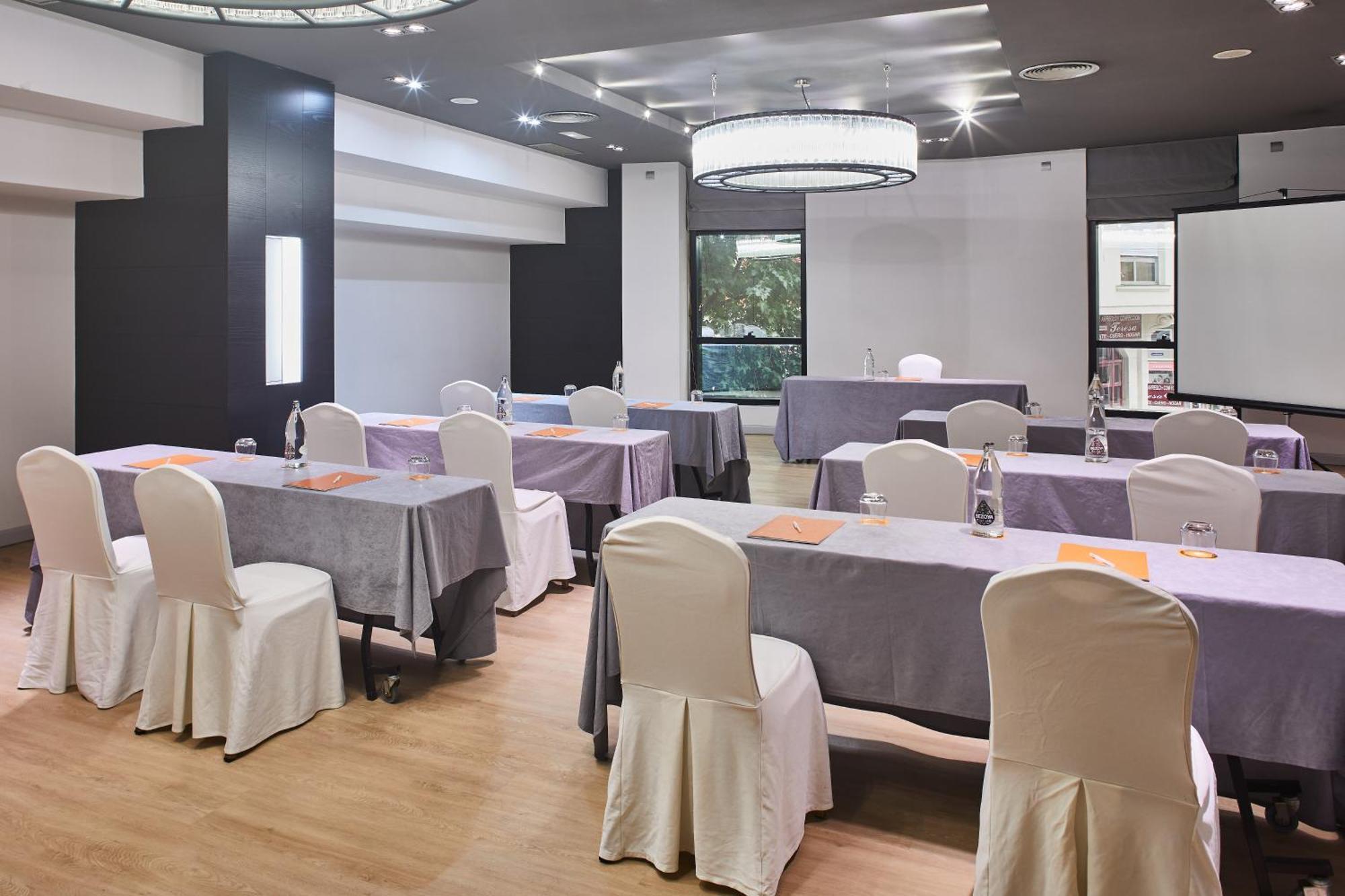 Silken Coliseum Hotel Santander Bagian luar foto