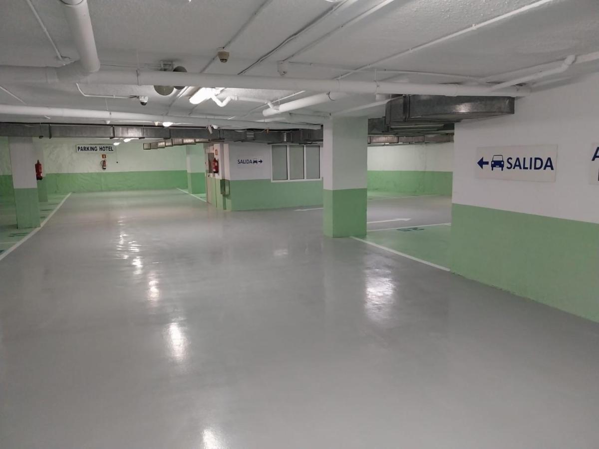 Silken Coliseum Hotel Santander Bagian luar foto